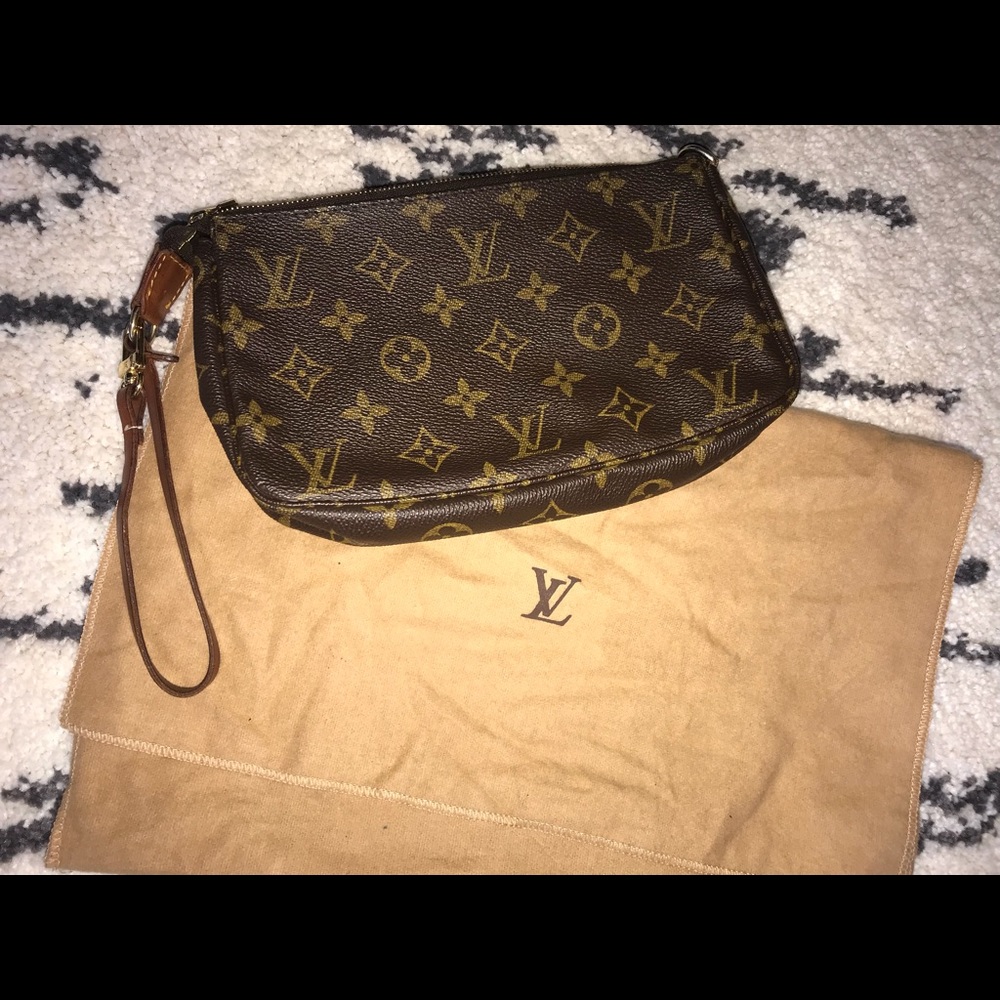 Louis Vuitton monogram Clutch with Duster bag